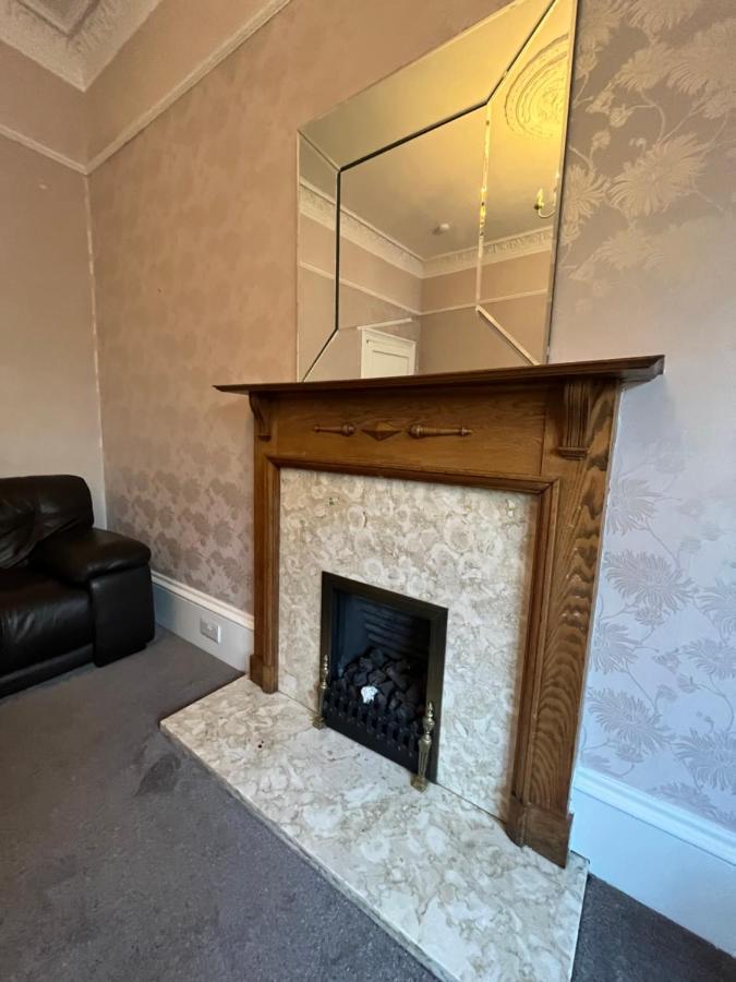 Bright 3 Bedroom Edinburgh City Apt Bagian luar foto