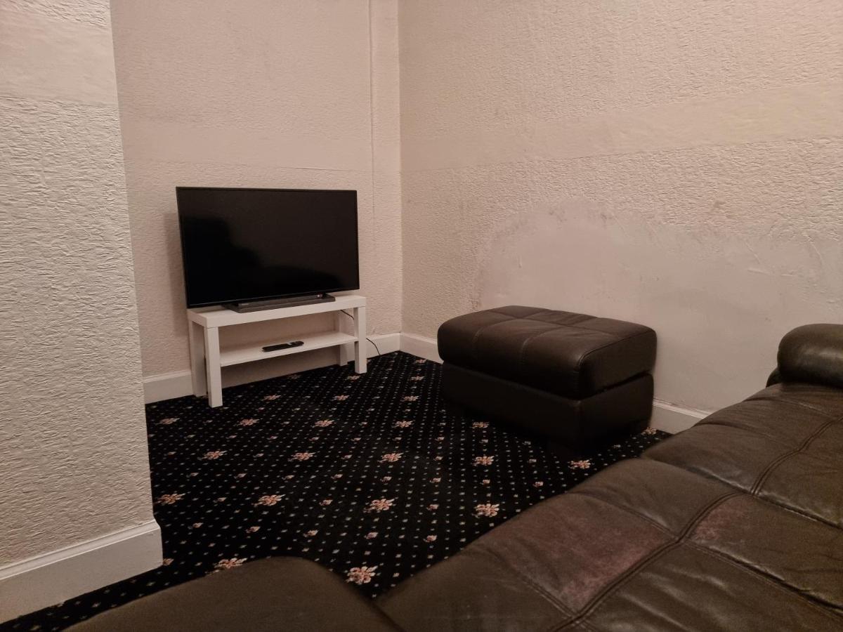 Bright 3 Bedroom Edinburgh City Apt Bagian luar foto