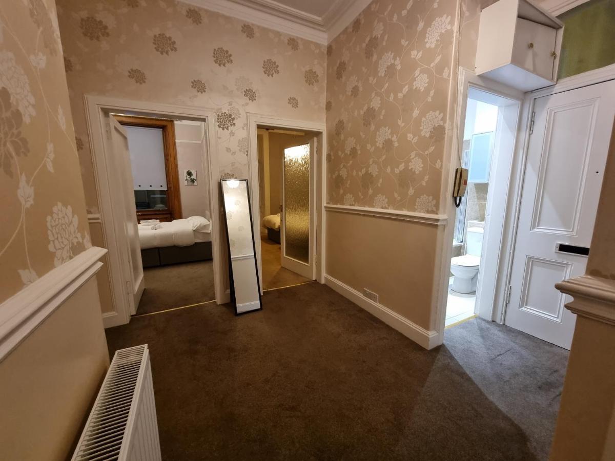Bright 3 Bedroom Edinburgh City Apt Bagian luar foto