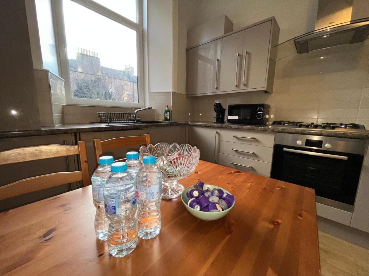 Bright 3 Bedroom Edinburgh City Apt Bagian luar foto