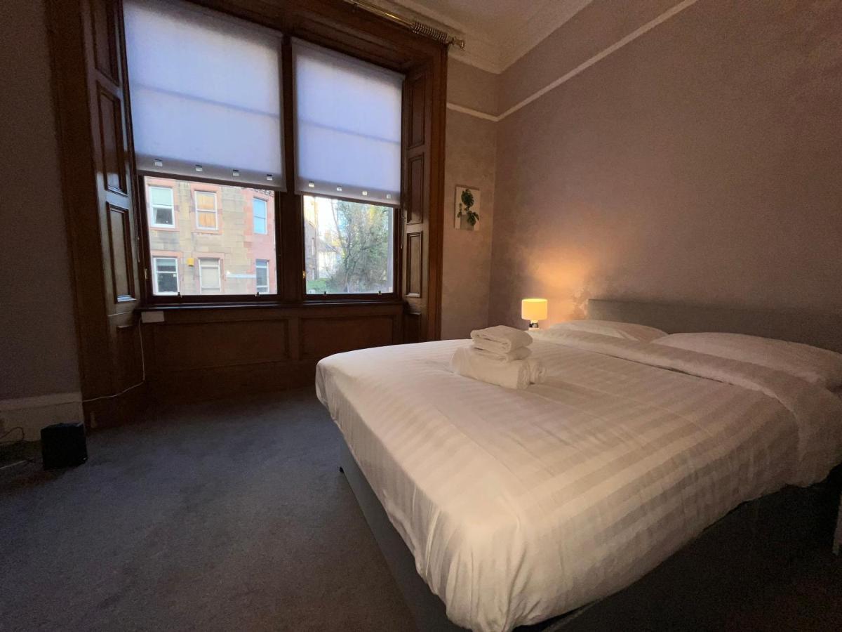Bright 3 Bedroom Edinburgh City Apt Bagian luar foto